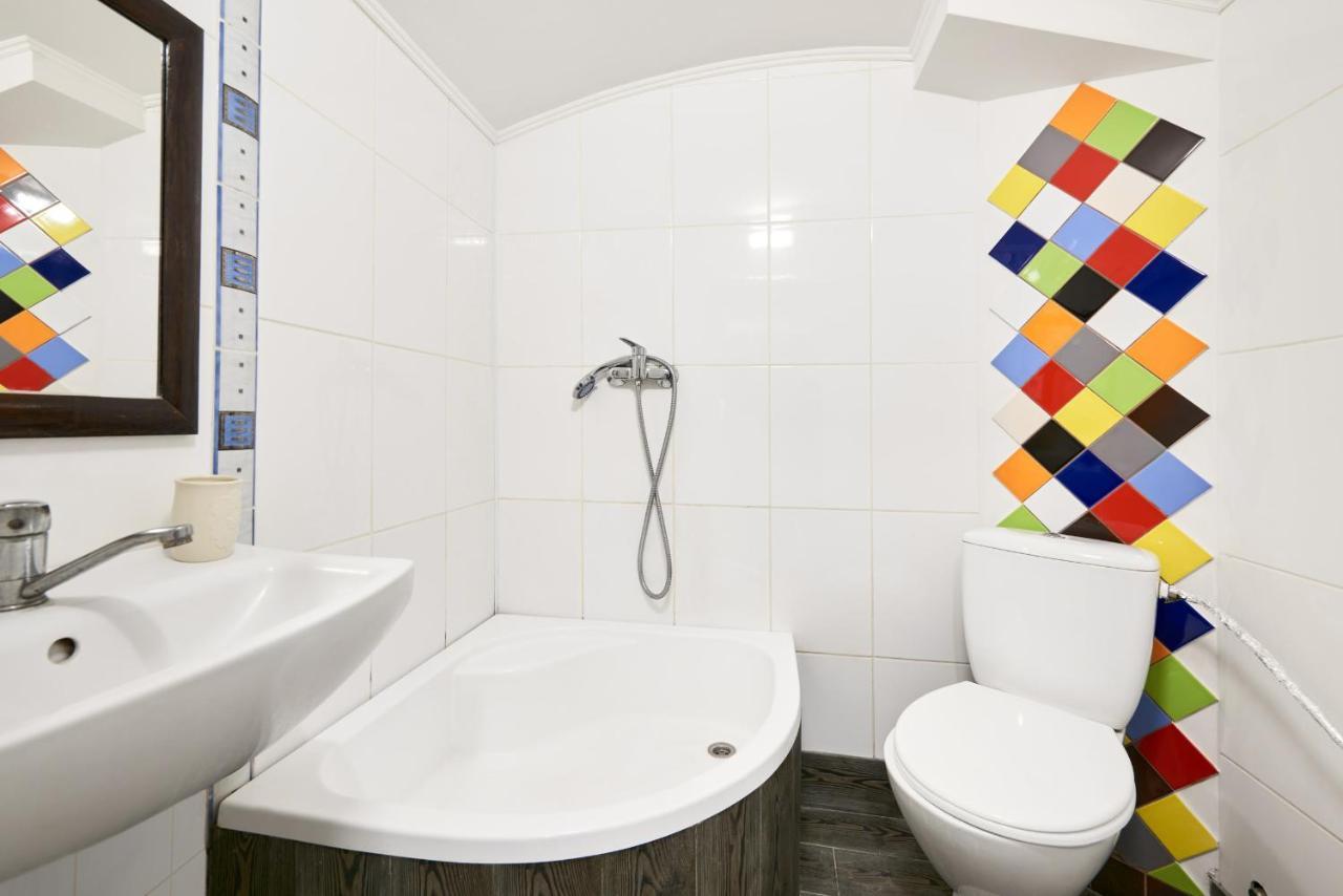 Квартира Для Вас! Вул. Голинського, 8! Apartamento Lviv Exterior foto