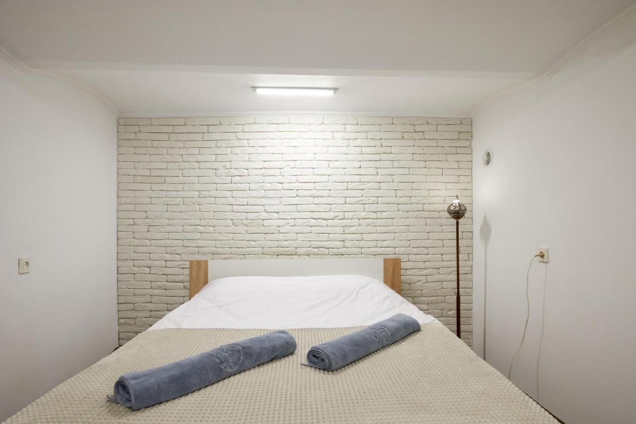 Квартира Для Вас! Вул. Голинського, 8! Apartamento Lviv Exterior foto