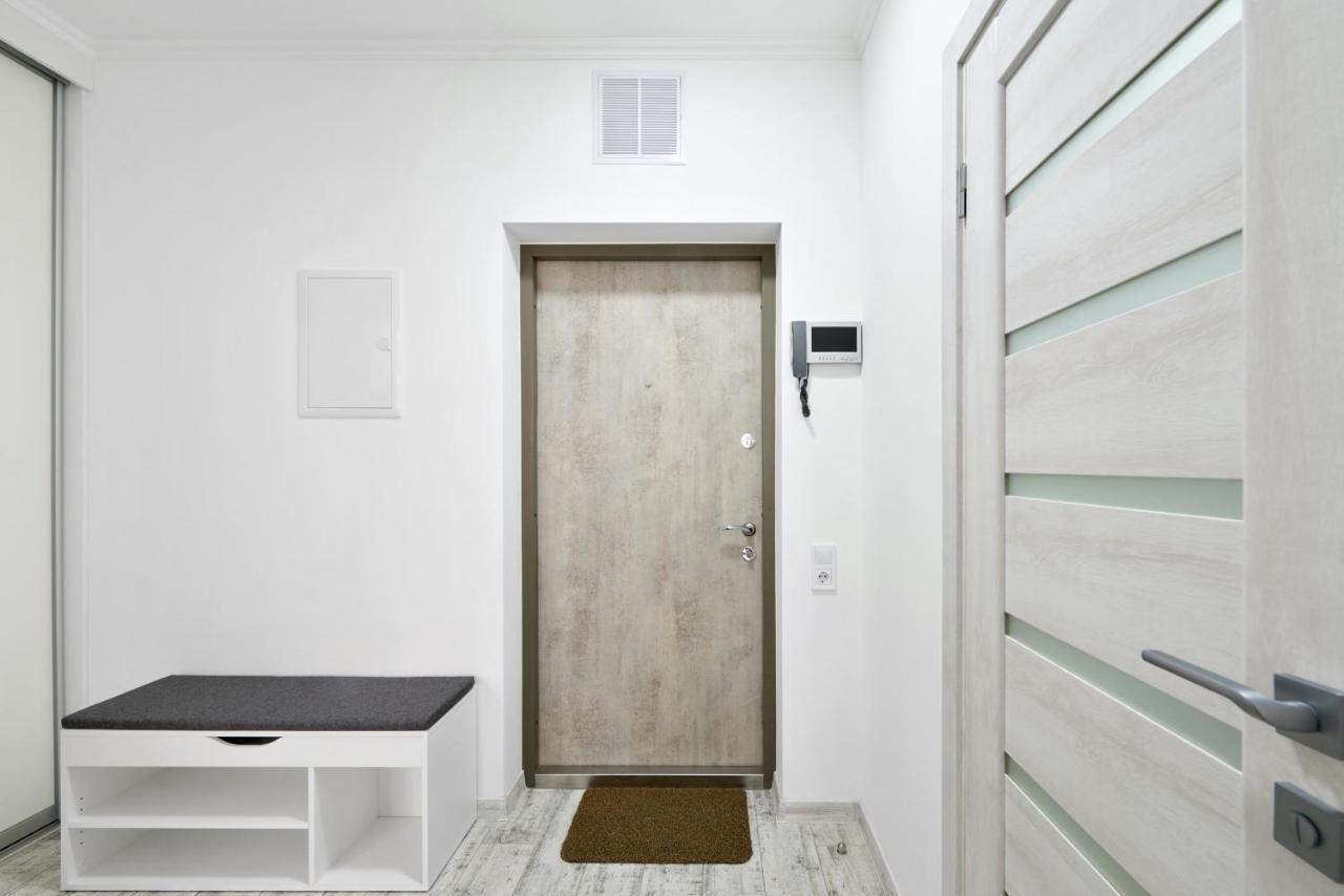 Квартира Для Вас! Вул. Голинського, 8! Apartamento Lviv Exterior foto