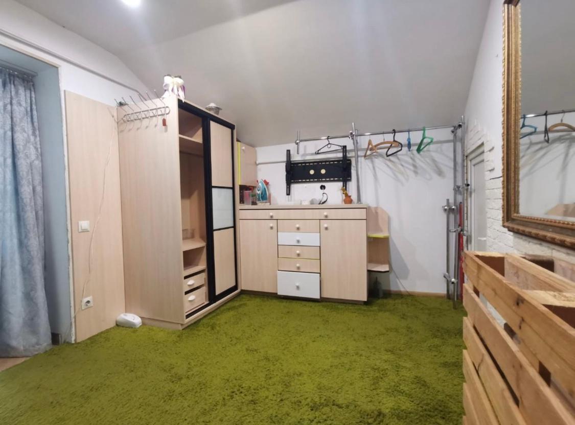 Квартира Для Вас! Вул. Голинського, 8! Apartamento Lviv Exterior foto